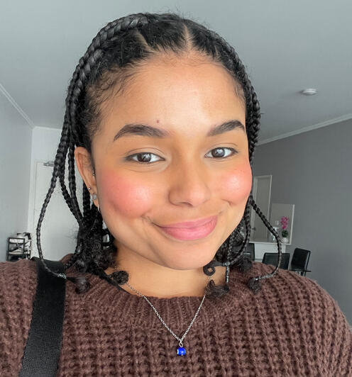 lavarna. (she/her) @lavabun_