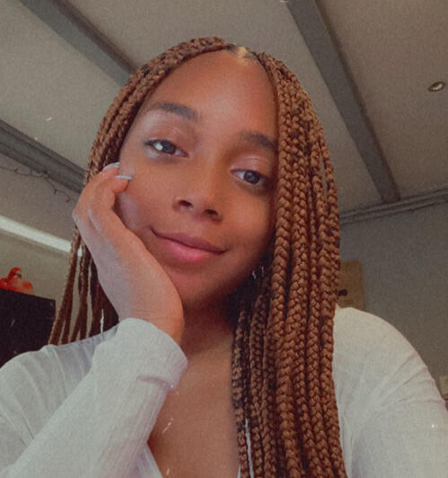 sarah. (she/her) @aezylla