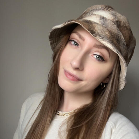 meezy. (she/her) @mcmeezy_